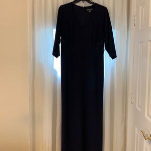 Jessica Howard-Navy formal dress